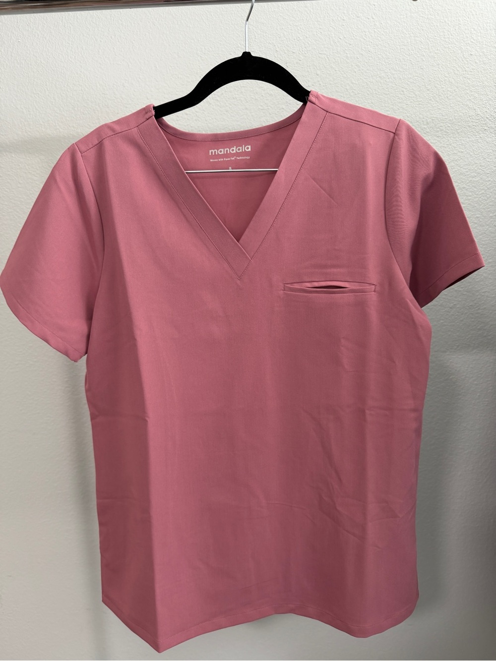 Mandala  V-Neck Scrub Top - Dusty Rose